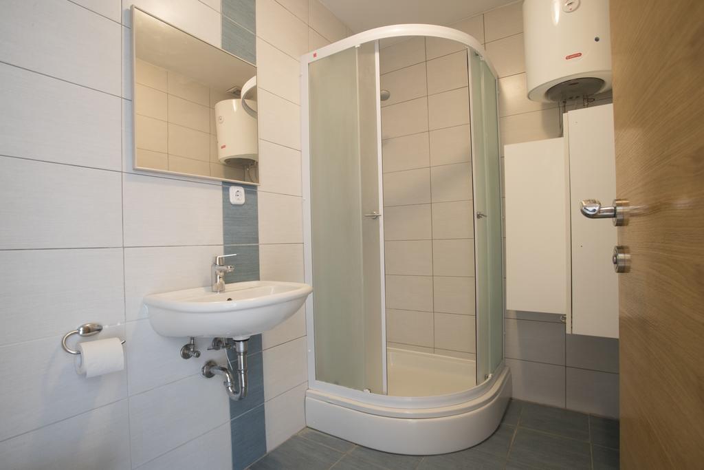 Jela Apartments Nin Bagian luar foto
